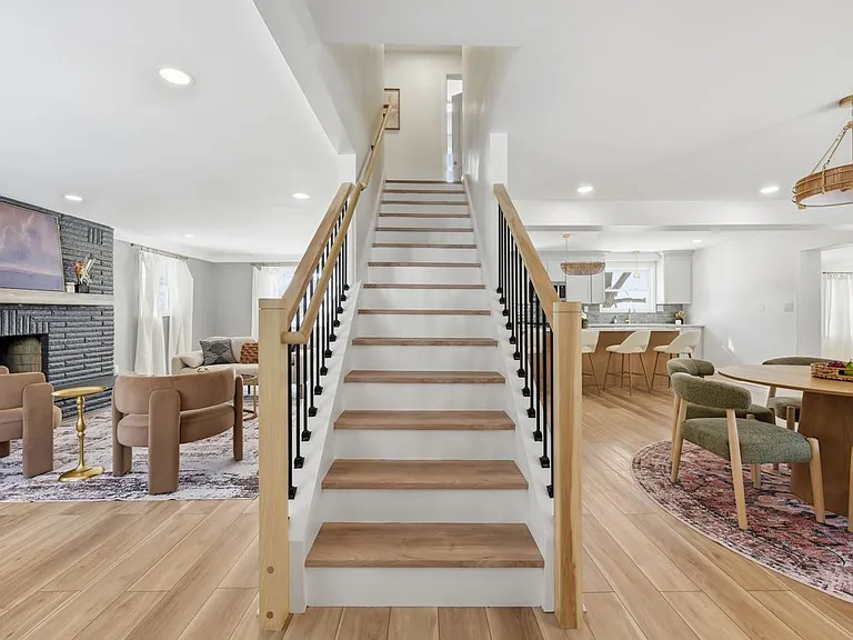 624 Orchard Hill Dr — Photo 19
