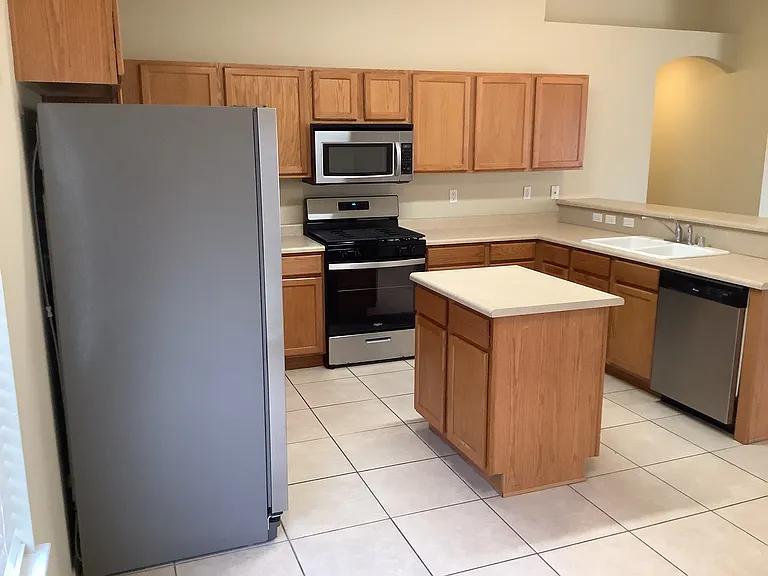 6609 Country Hills Ct NW — Photo 3