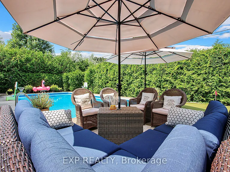 895 Dresden Cres — Photo 40