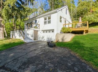 98 Cregar Rd, High Bridge, NJ 08829