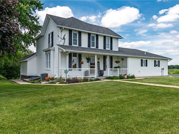 2642 County Road 600e, Lovington, IL 61937