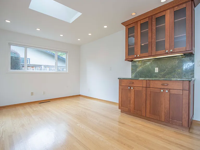 8 Azalea Dr — Photo 8