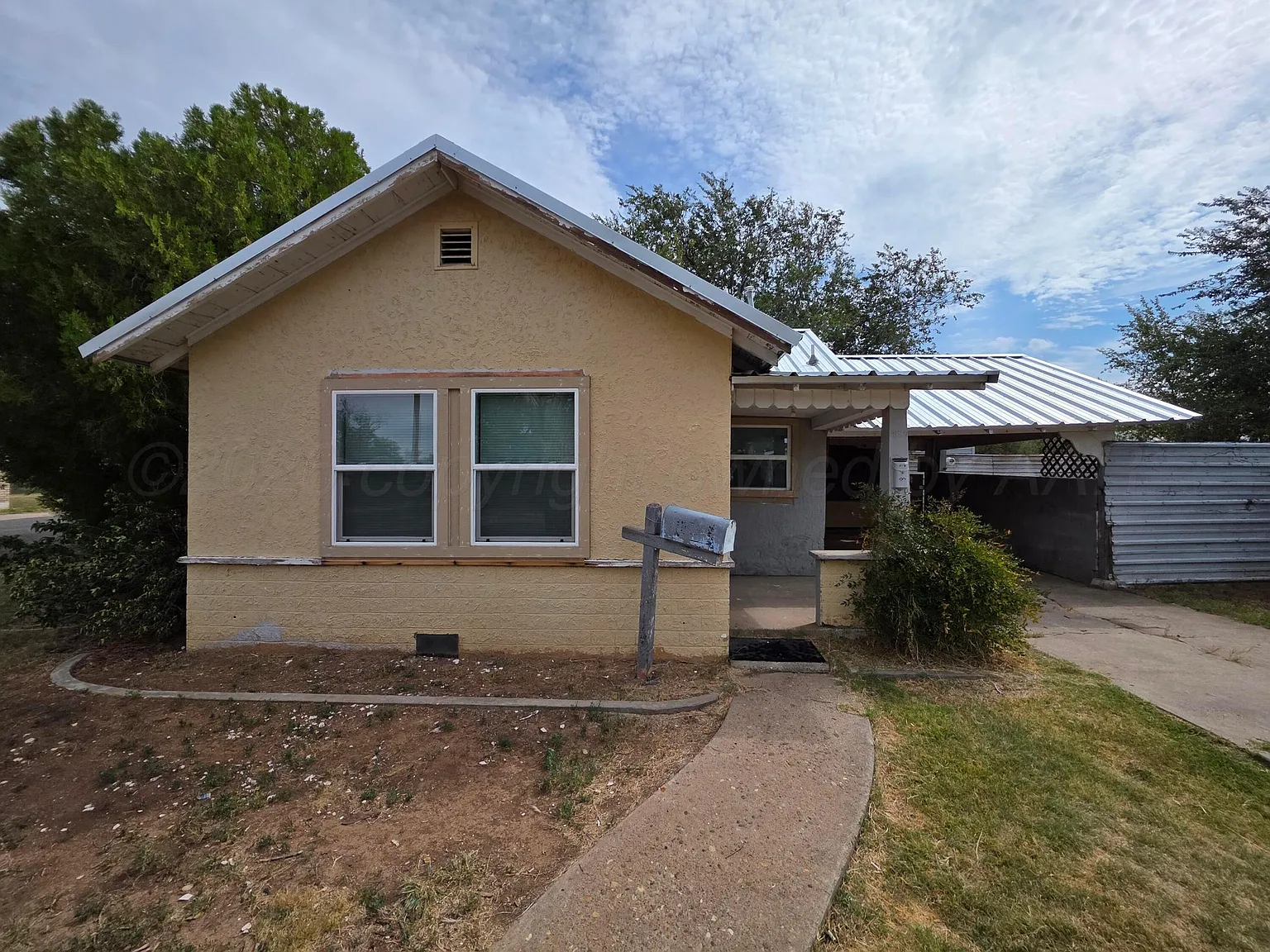 2 bed, $1,200 — Photo 1