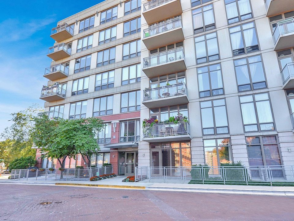 1st image of 1000 N Kingsbury St #Gu48