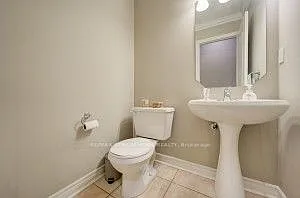 11 Farnham Dr — Photo 7