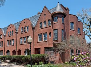 840 W Chalmers Pl, Chicago, IL 60614