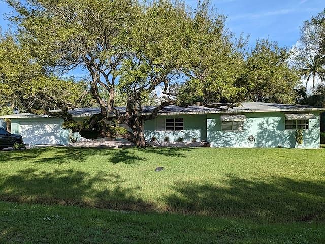 1st image of 2306 Oak Dr