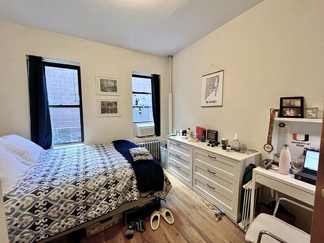 2nd image of 221 E 5th St APT 4