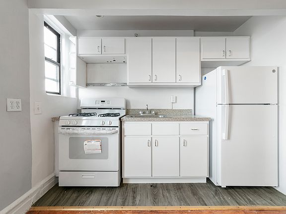 5th image of 4334 49th St #3H