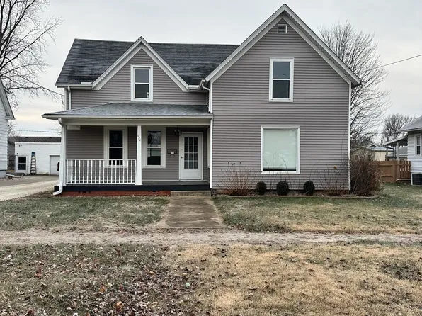 624 E Elm St, Canton, IL 61520