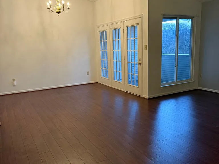 2153 Wainwright Ct #2B — Photo 3