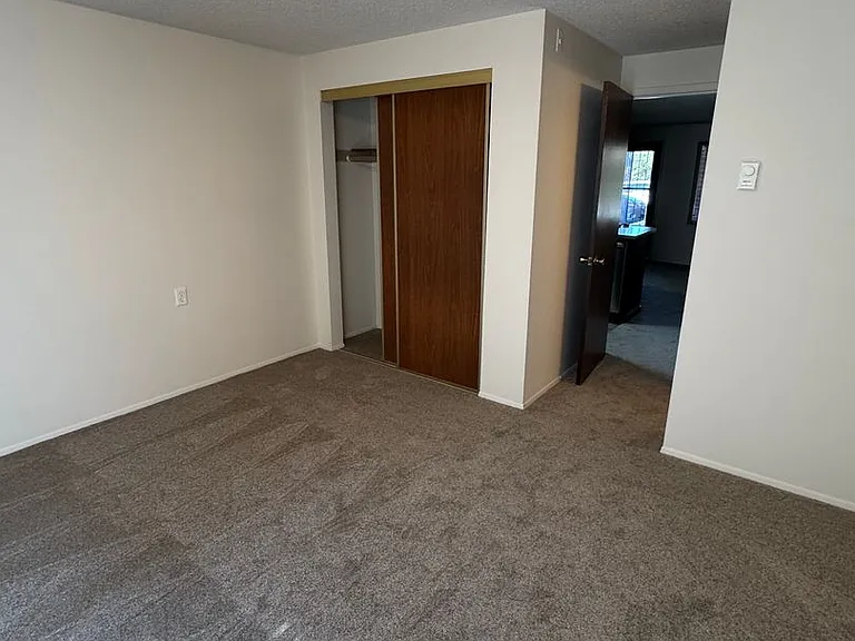 Fairmont Terrace — Photo 14