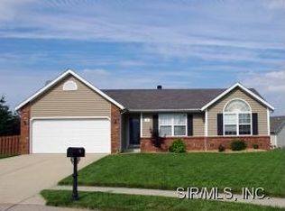 72 Oakbrooke, Troy, IL 62294