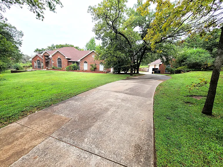 6029 Covey Run Dr — Photo 3