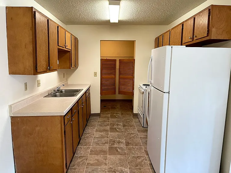 Hershey Manor Apartments — Photo 27