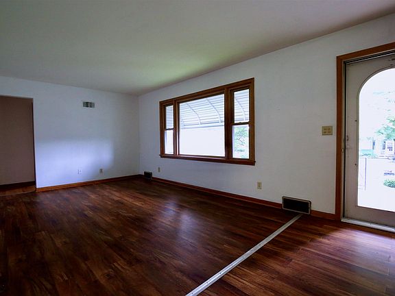 3rd image of 1738 Glenmar Dr