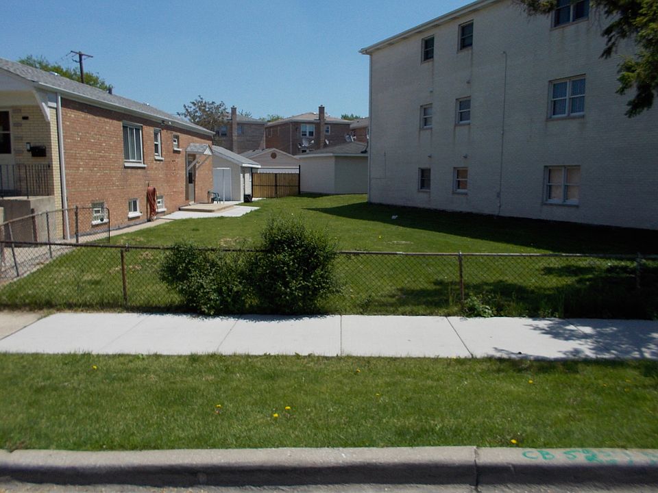 2nd image of 5237 S Kolin Ave