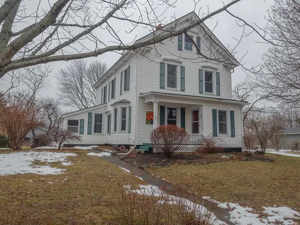 17 Avon St, Hantsport, NS B0P 1P0