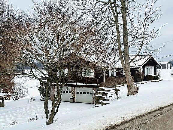 2nd image of 2538 Tabor Ridge Rd NE