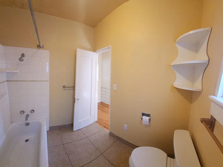 1822-1828 Fixlini St — Photo 16