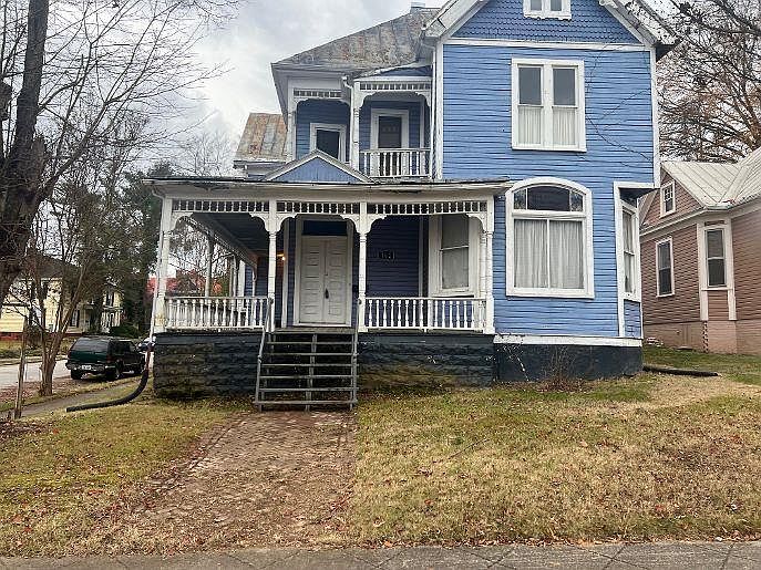 1st image of 162 Sutherlin Ave