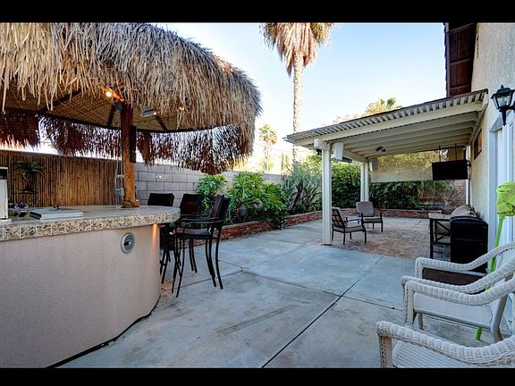 Built in barbecue with Palapa