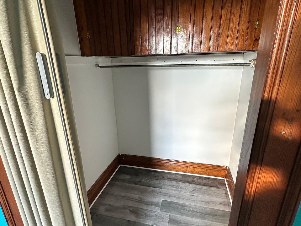 Bedroom 1 Closet