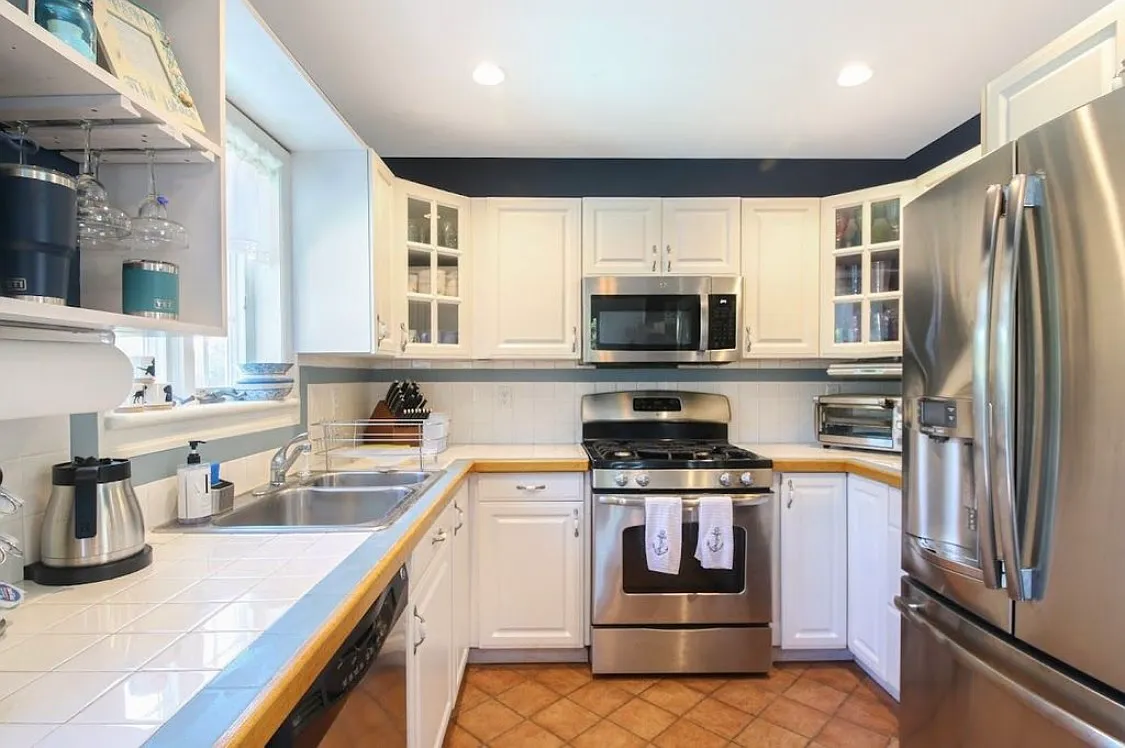 Exceptional vacation rental with pool! — Photo 3