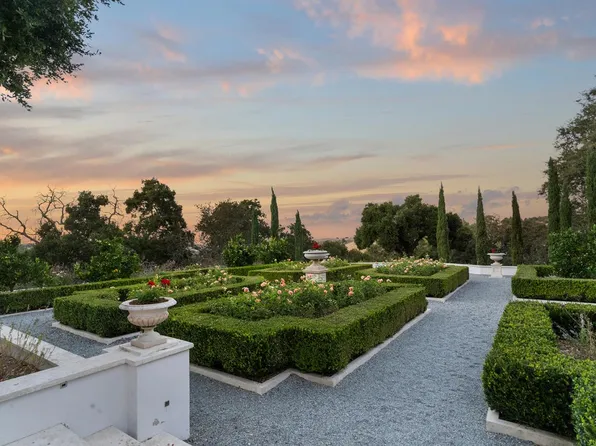 13620 Roble Alto Ct, Los Altos Hills, CA 94022