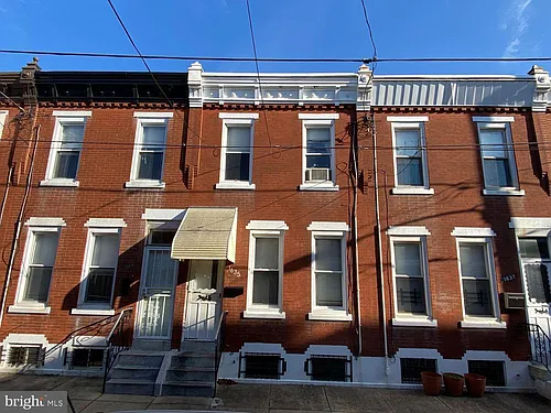 1635 S Rosewood St Photo 1