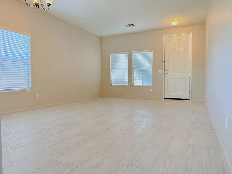 1128 S Olympic Dr — Photo 2