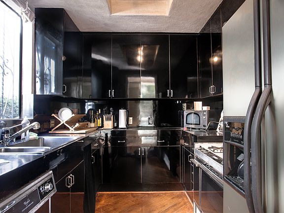Kitchen, 1st Floor