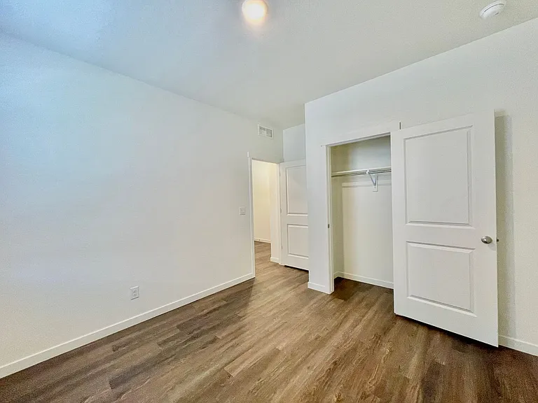 6051 Holstein Dr — Photo 15