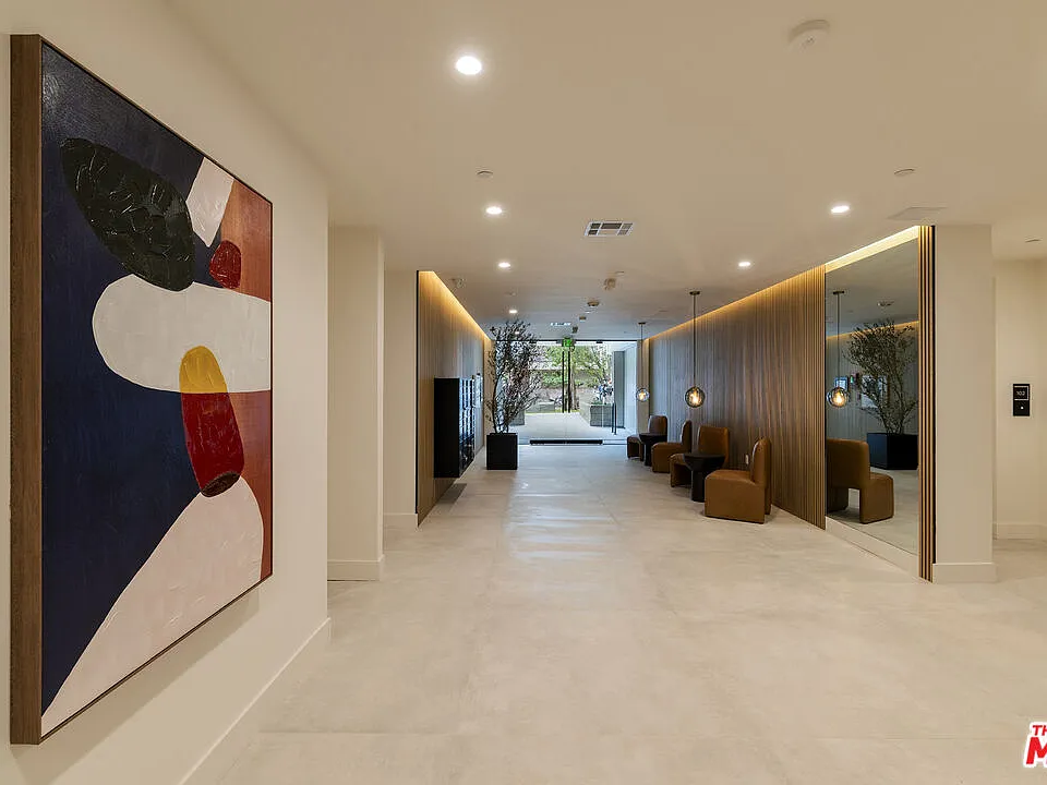 3651 Regal Pl #401
