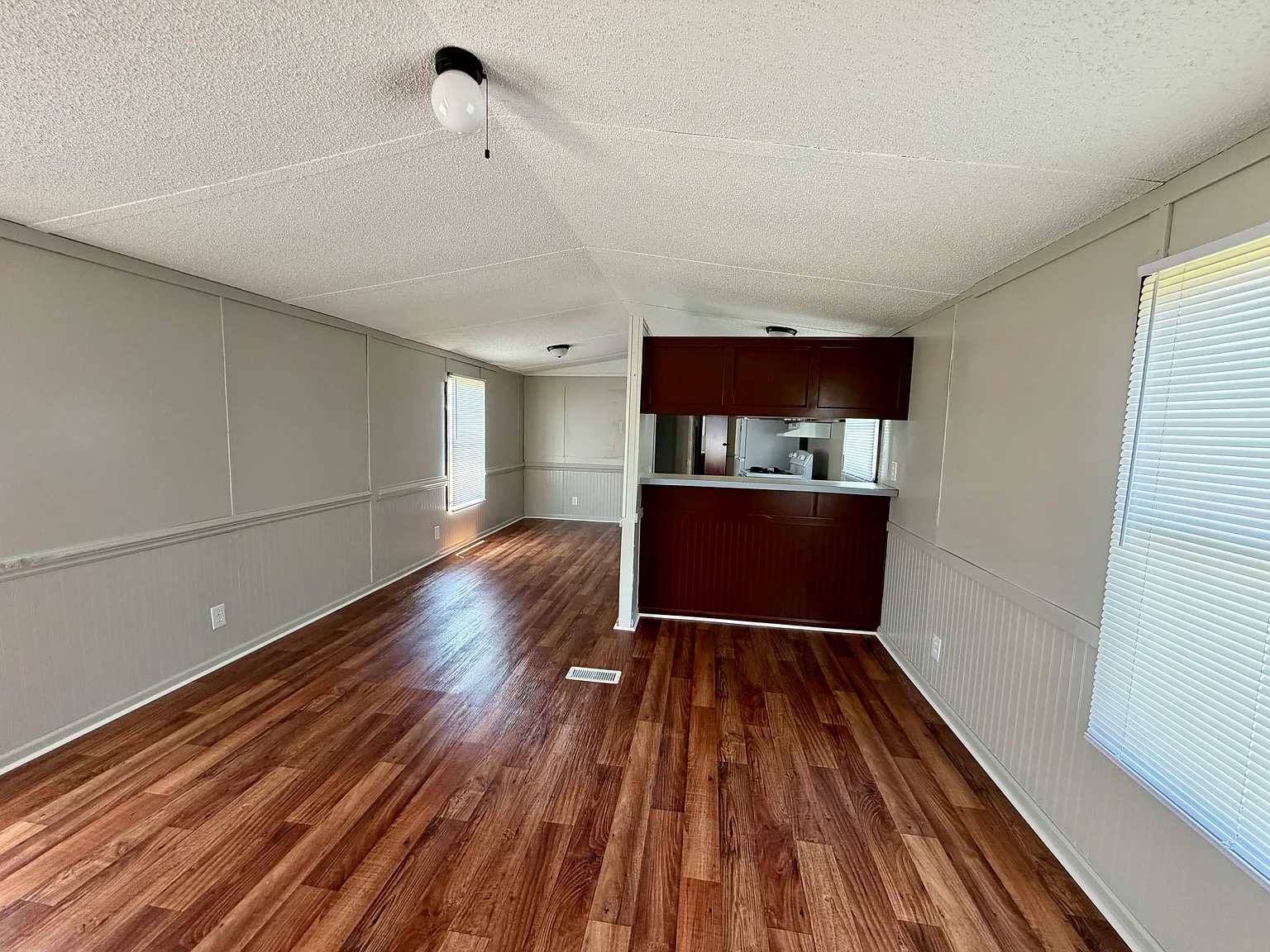 2 bed, $995 — Photo 3