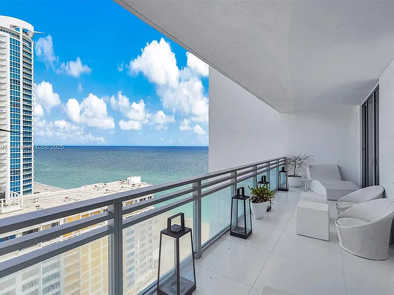 3535 S Ocean Dr #2104 — Photo 32