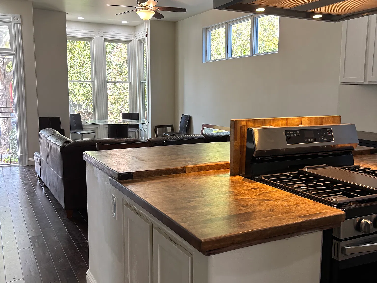 5 bed, 3024 sqft, $1,500 — Photo 3