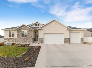 293 E Bedford Dr, Stansbury Park, UT 84074
