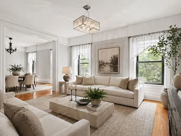 243 W 98th St APT 2C, New York, NY 10025