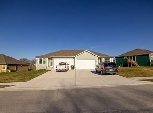 628 & 630 Morningview Dr, Harrisonville, MO 64701