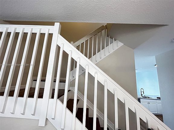 4th image of 9980 E Villa Cir #9980