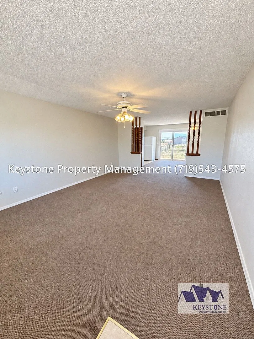 Application Fee Reimbursed! Pueblo West Duplex - 2 Bedroom/1 Bath/1 Car Garage - $1475/$1475 — Photo 3