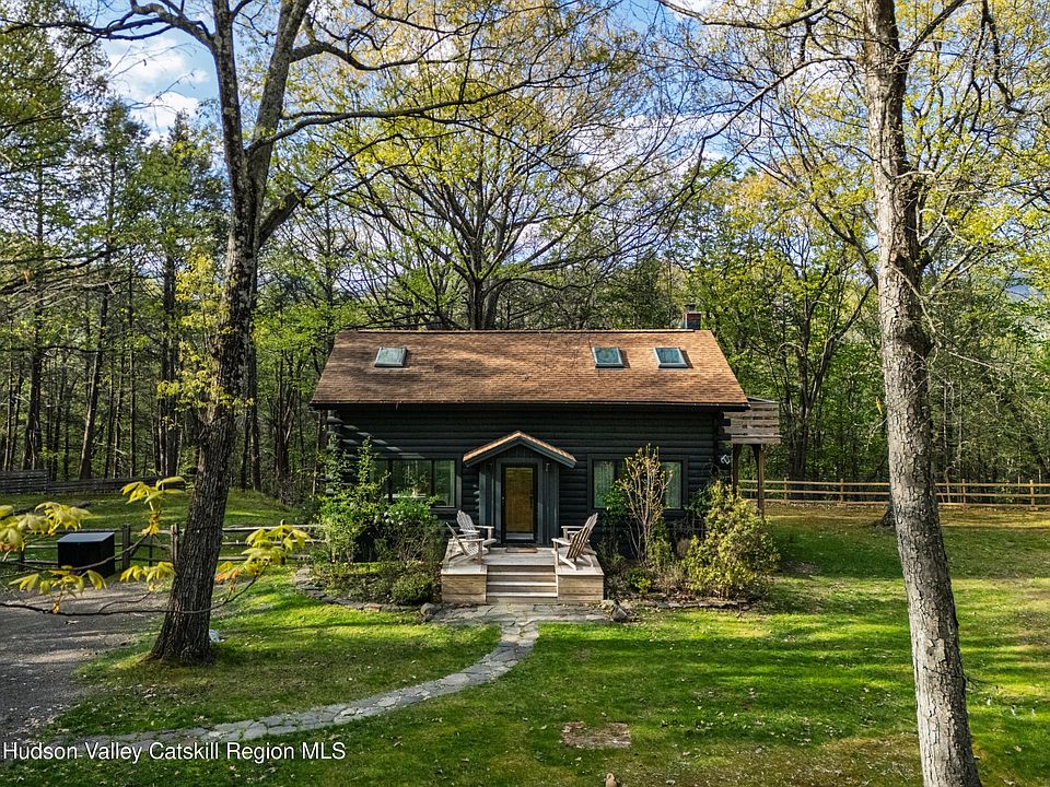 1st image of 53 Blueberry Hill Road