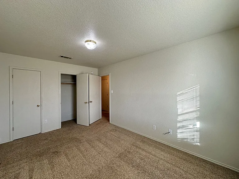 2604 Alma Dr — Photo 15