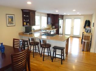 25 Sunset St #3, Boston, MA 02120