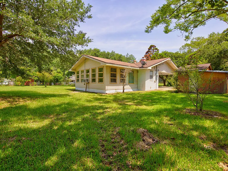 14320 Mallett Rd — Photo 37