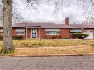 3460 Regal Pl, Saint Louis, MO