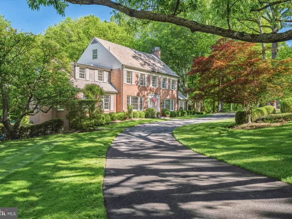 1 Stanmore Ct, Rockville, MD 20854