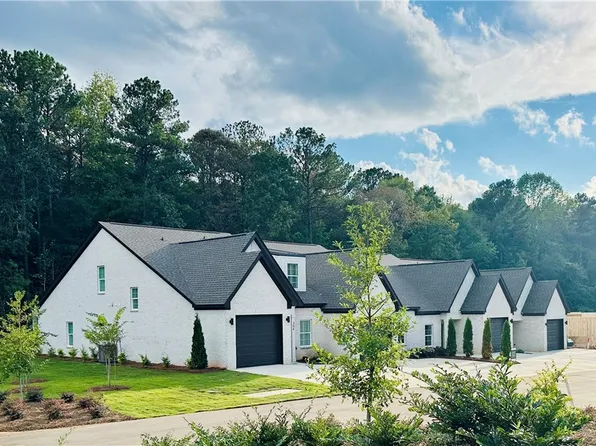 1100 Arcadia Ave #204, Auburn, AL 36830