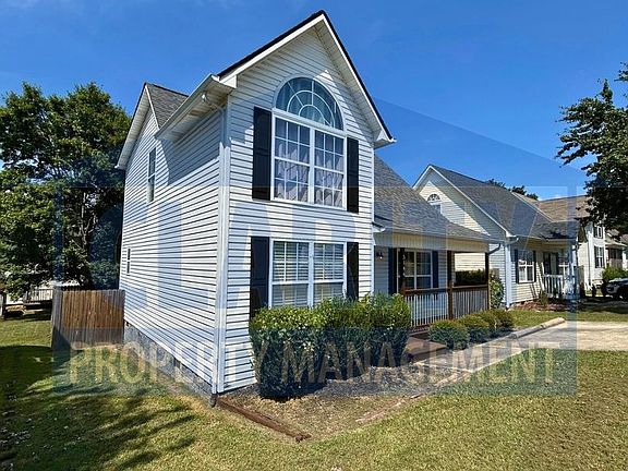 4th image of 3146 Holly Brook Cir NE